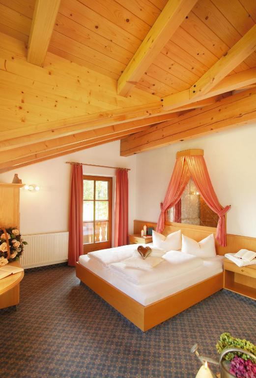 Landhaus Kostenzer Mit Sauna Fügen Szoba fotó